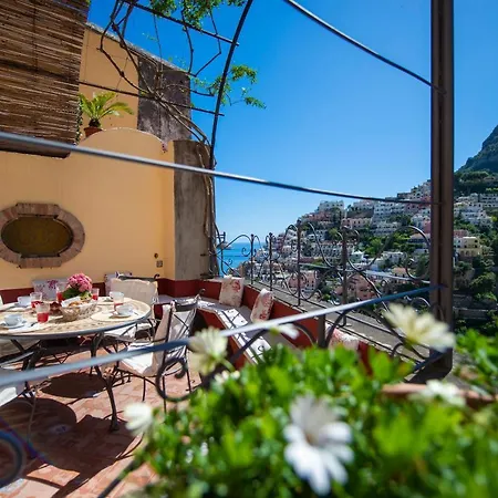 Дом отдыха Casa Giulia - Sophisticated With View *